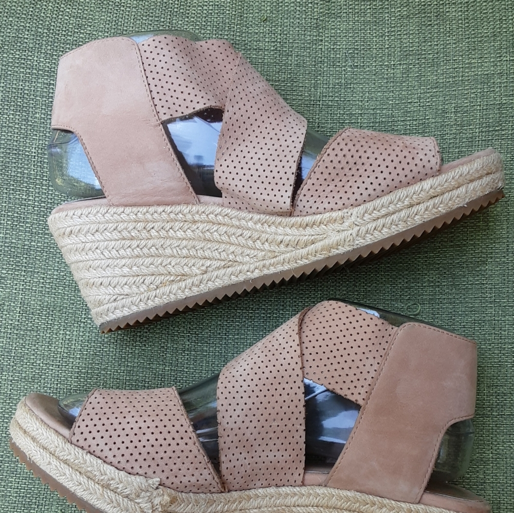 Eileen Fisher Suede Espadrille Wedge sandal. - Picture 7 of 12
